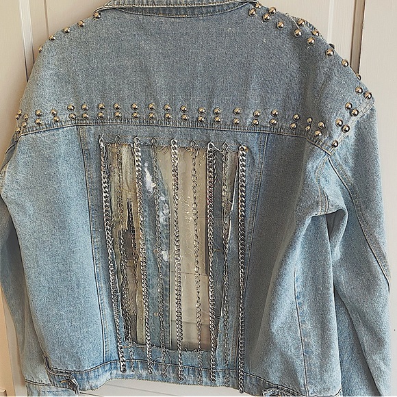 Inavie Embellished Light Wash Jean Jacket - Picture 2 of 7